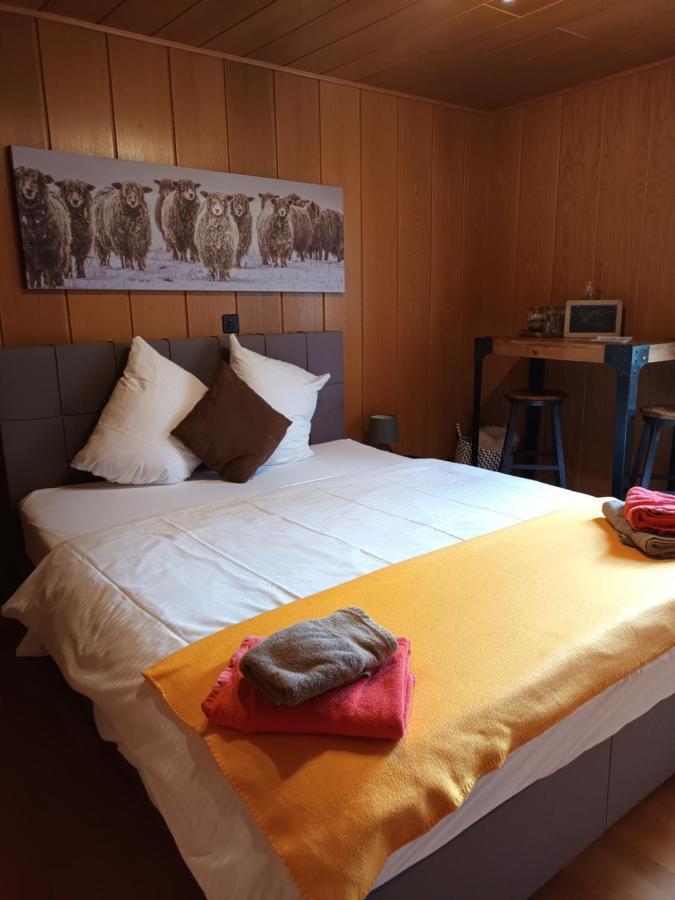 Ferienwohnung Elliotts Bed & Bar Lungern Exterior foto